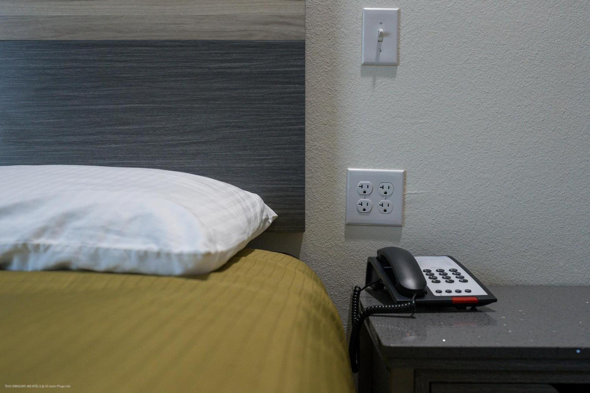 Texas Bungalows Hotel & Hotel Que At Lakeline Austin Сидър Парк Екстериор снимка