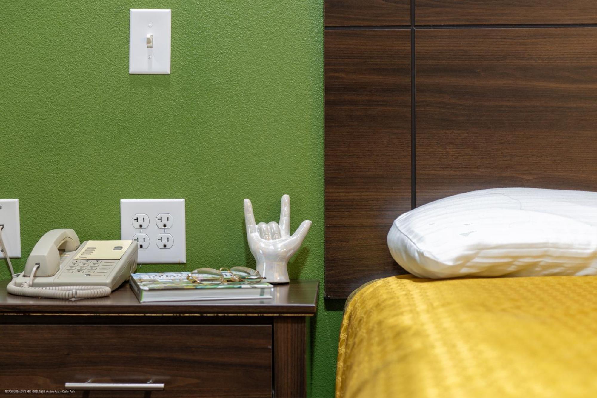 Texas Bungalows Hotel & Hotel Que At Lakeline Austin Сидър Парк Екстериор снимка
